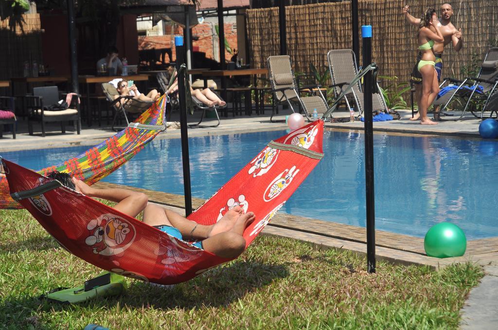 Pool Party Hostel Siem Reap Ngoại thất bức ảnh