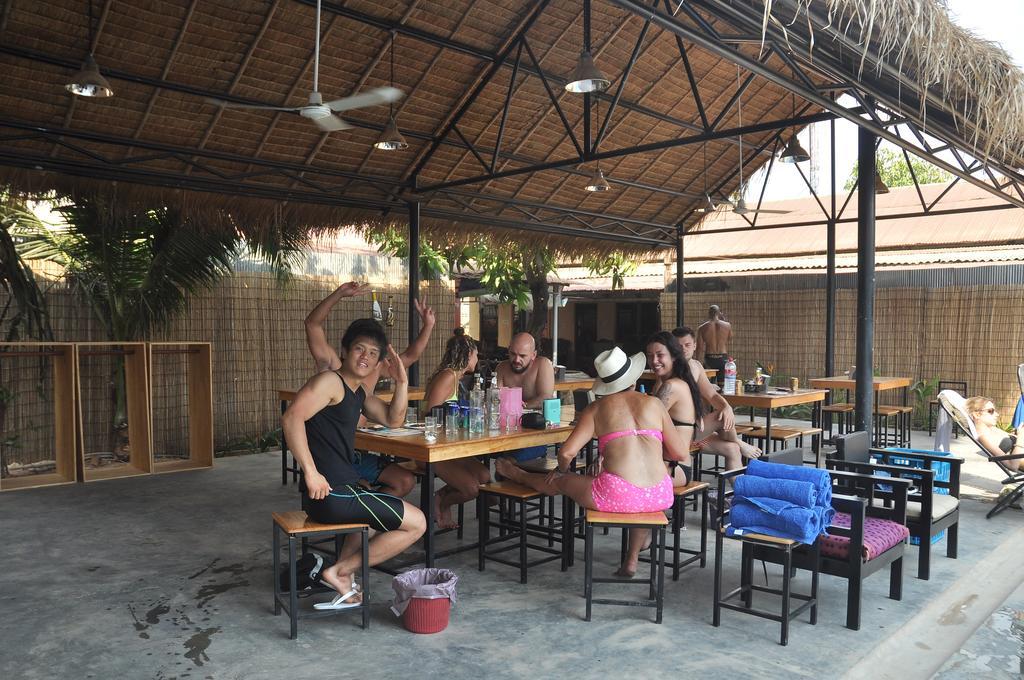 Pool Party Hostel Siem Reap Ngoại thất bức ảnh