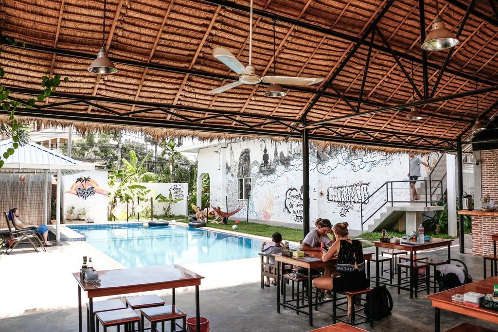 Pool Party Hostel Siem Reap Ngoại thất bức ảnh